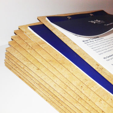 Capa de ementa monofolha em cortiça